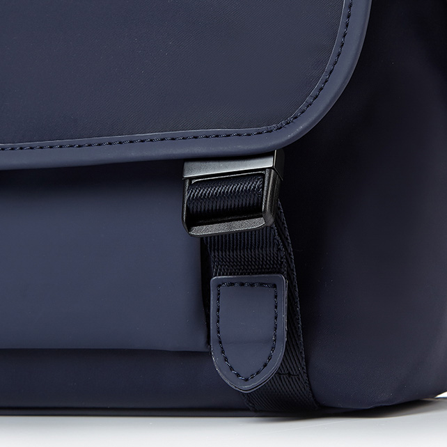 NOBERT MESSENGER BAG
