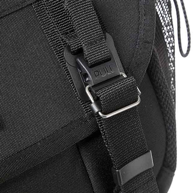 VICKSON MESSENGER BAG