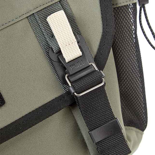 VICKSON MESSENGER BAG