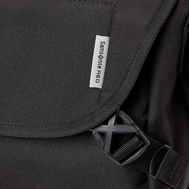 CLYNEE MESSENGER BAG