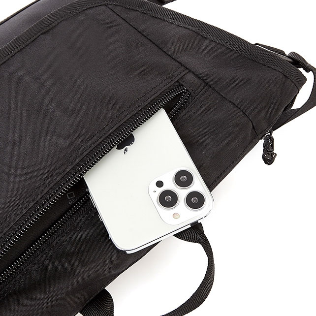 CLYNEE MESSENGER BAG